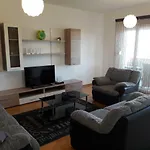 Perlla * Split